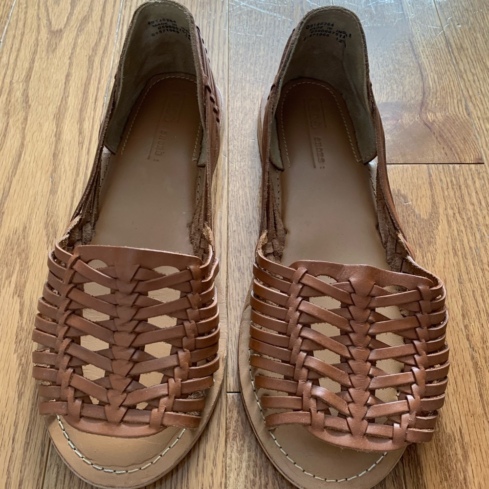 Leather sandals